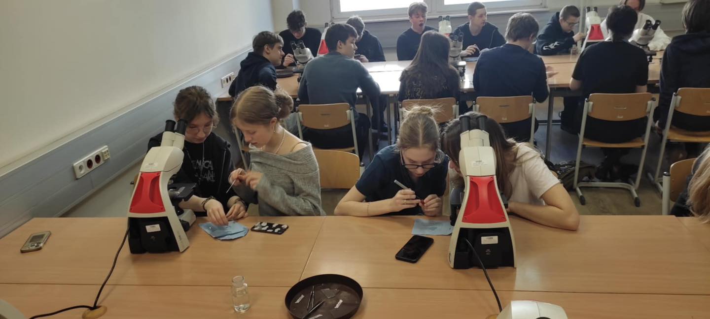 Zajęcia laboratoryjne w SGGW